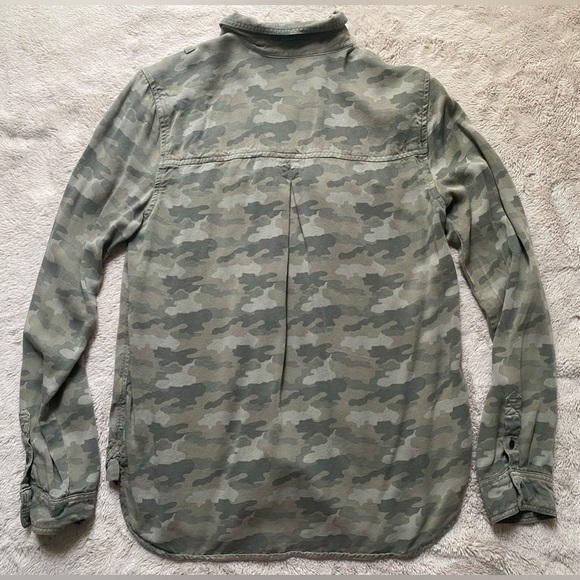 American Eagle Boyfriend Fit Camo Shirt - Picture 5 of 7